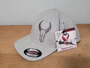 Badlands Premium Fitted Cap The Original Flexfit S/M New W Tags - Picture 1 of 6