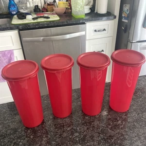 Tupperware 4 rote 16 Unzen große Becher Tassen #5107L-10 mit Deckel - Neu! - Bild 1 von 4