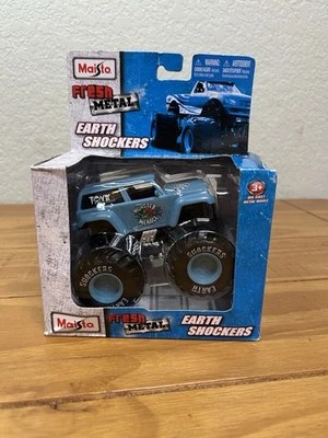 2013 Maisto Fresh Metal Earth Shockers Monster Menace  Monster Truck Toy NEW — 第 1/4 张图片