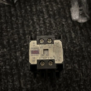 DEMAG CRANES AND COMPONENTS DSW 3TF8133 42V 50Hz contactor - Picture 1 of 2