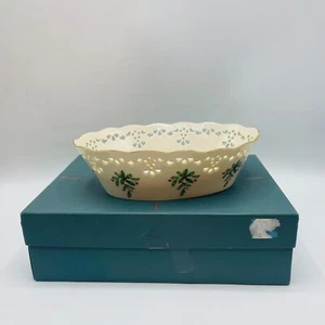 Cesta para servir perforada Lenox Holly Berry adorno dorado festoneada 9 1/4" x 6,5 tazón - Imagen 1 de 5