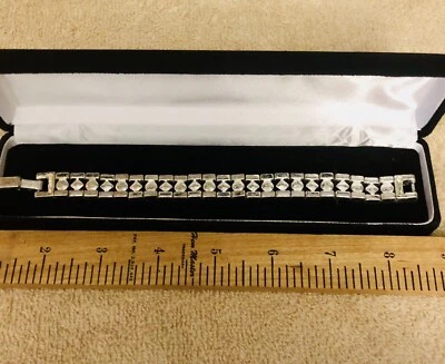 Joia fantasia vintage Napier tom prata strass 8” linda - Imagem 1 de 4