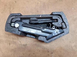 PEUGEOT 107 MK1 Ph1 05-15 BOOT COMPARTMENT JACK TOOLKIT 6736F1 - Picture 1 of 7