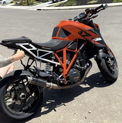 Escape de carbono KTM 1290 R Super Duke 2014-2019 Foto 1 de 4