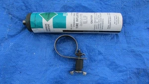 BOTELLA INFLADORA DE NEUMÁTICOS DE REPUESTO CAMARO FIREBIRD 31s 1982-1992 con soporte de montaje - Imagen 1 de 10