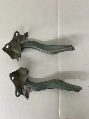 Hood Hinge Set For 2010-2014 Subaru Outback Legacy Driver and Passenger Side - Image 1 of 4