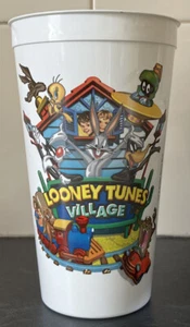 Looney Tunes Village Plastic Drinking Cup Collectable 1997 - Picture 1 of 5