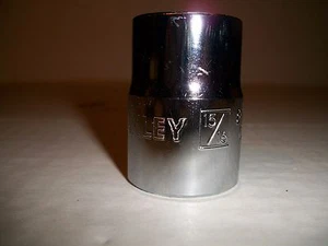 NEW STANLEY   3/4 in Drive   15/16  inch     12 Point socket - Picture 1 of 3