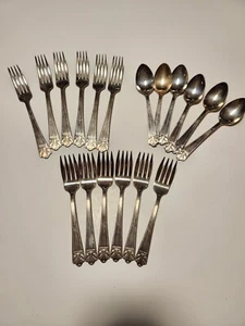 18 PC Vintage QUEEN ESTHER LADY ESTHER Silverplate Flatware Mixed Lot - Picture 1 of 8