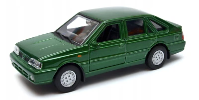 Polonez Caro Plus Polish Classic Car Model Green Diecast 1:34-1:39 Scale Welly - Image 1 of 4