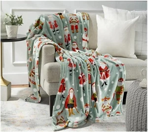 Berkshire Blanket 60"x70" Worldwide Holiday Cheer Throw - Picture 1 of 3