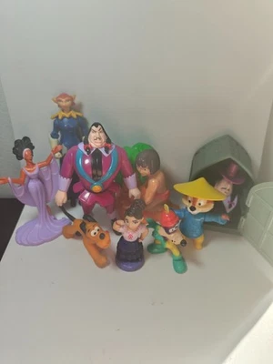 Lote de 9 Figuras y Juguetes Disney Nuevos y De Colección - Alvin - Pocahontas - Plutón Foto 1 de 4