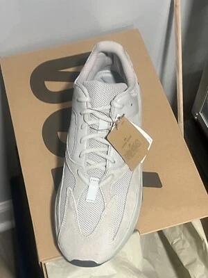 Talla 12 - Adidas Yeezy Boost 700 Low Salt Foto 1 de 3