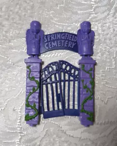 SPRINGFIELD CEMETERY REPLACEMENT TOY GATE SIGN FOR SIMPSONS DIORAMA PLAYSET - Picture 1 of 9