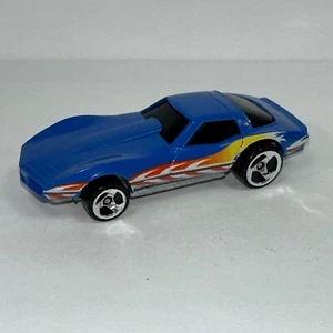 Corvette Stingray 1975 vintage azul con llamas rojas, suelto - Imagen 1 de 4