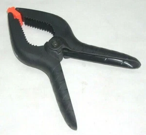 HEAVY DUTY 4 1/2 " PLASTIC SPRING CLAMPS WITH PIVOTING PAD - Picture 1 of 2