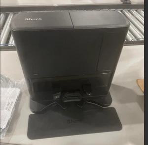 SHARK MATRIX PLUS ROBOT ASPIRAPOLVERE 2IN1 SENZA SACCO BASE AUTOVUOTA NERO/ARGENTO - Foto 1 di 4