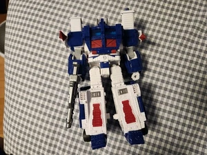 Transformers War for Cybertron Kingdom Ultra Magnus USED - Picture 1 of 3