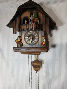 Orologio a cucù tedesco primi anni 70 Foresta Nera con ballerine e carillon 3 pesi - Foto 1 di 16