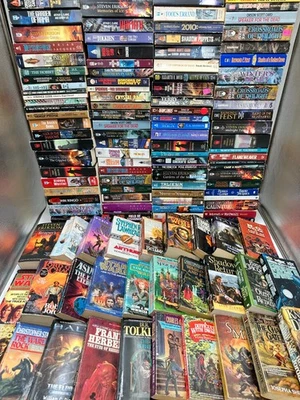 Huge Lot of 192 Vintage Sci-Fi/Fantasy Paperback Books DAW TOR ACE DEL REY - Image 1 of 4