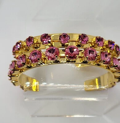 Brazalete de latón chapado en oro con piedras rosas de cristal de Swarovski m/w; rosa Foto 1 de 3