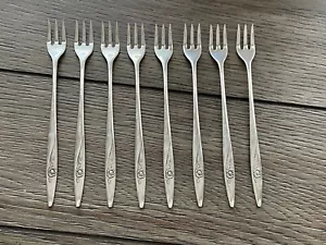 8 Oneidacraft Deluxe Stainless LASTING ROSE Cocktail Forks 6 1/8” - Picture 1 of 5