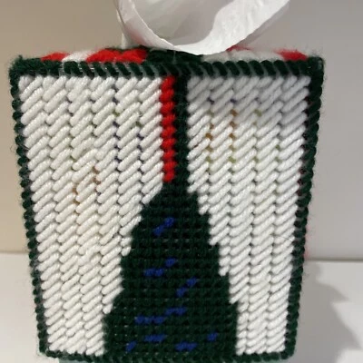 Vintage Needlepoint Tissue Box Cover Holder Christmas Tree Holiday Red Green - Image 1 of 4