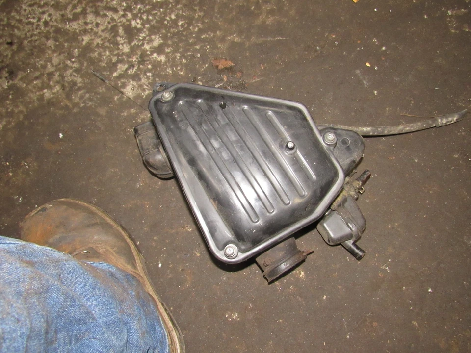 Honda CB250 1996 Nighthawk caja de aire caja de aire respirador de admisión Foto 1 de 1