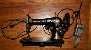 Antique Singer Sewing Machine Simanco, Bullet Bobbin, Lamp, Swing Arm Knee Pedal - Picture 1 of 15