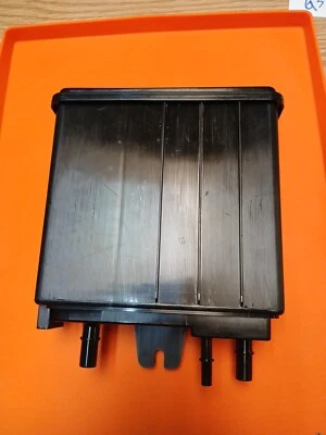 22963841 Vapor Canister For Cadillac Escalade ESV EXT GMC Yukon XL Chevy Hummer - Image 1 of 2