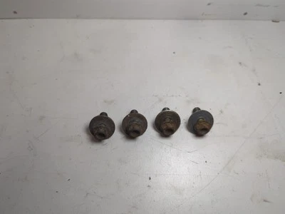 Комплект болтов для передней защиты от грязи Husqvarna SM450R 2004  - Изображение 1 из 3