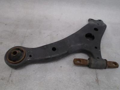Braço de controle inferior dianteiro esquerdo do lado do motorista Toyota Camry 2002-2006 fabricante de equipamento original VP80220 - Imagem 1 de 4