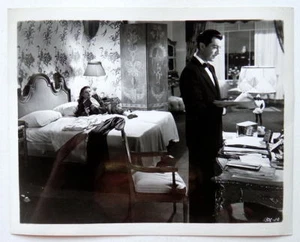ORIGINAL MOVIE STILLS (2) ROBERT TAYLOR KATHARINE HEPBURN UNDERCURRENT MGM 1946 - Picture 1 of 2