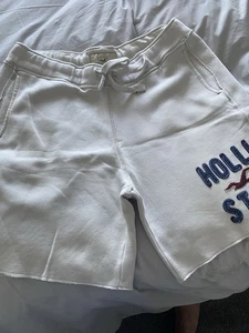 Men’s Genuine Cream Hollister Shorts Size XL - Picture 1 of 7