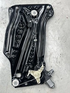 2012-2015VW BEETLE CONVERTIBLE REAR RIGHT PASSENGER WINDOW REGULATOR OEM 🔥🚙 - Picture 1 of 2