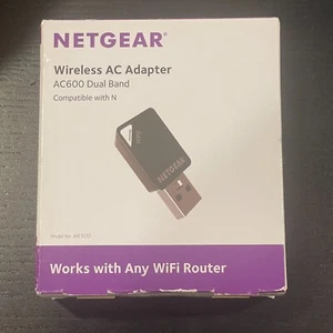 NETGEAR Bezprzewodowy zasilacz sieciowy AC600 Dual Band - Zdjęcie 1 z 3