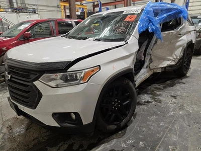 2020 CHEVROLET TRAVERSE Driver Side Headlight Assembly 71K Foto 1 de 4