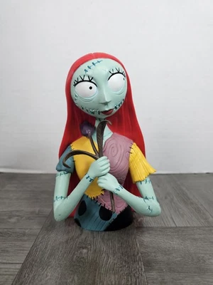 BANCO DE MOEDAS DE VINIL DISNEY NIGHTMARE BEFORE CHRISTMAS SALLY 7 POLEGADAS MUITO LEGAL! - Imagem 1 de 4