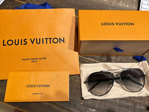 Men’ Louis Vuitton MNG Blaze Pilot Sunglasses