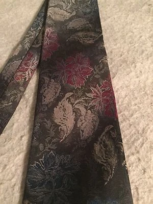 Corbata de cuello Don Loper Beverly Hills. 100% poliéster. Patrón de cachemira frondosa. 60x4" Foto 1 de 4