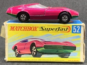 Matchbox Superfast MB52-A7: Dodge Charger MKIII (Magenta) in Type G Box - Picture 1 of 7