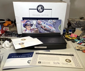 Franklin Mint Richard Petty Pontiac Grand Prix Signature Edition Case / Display - Picture 1 of 7