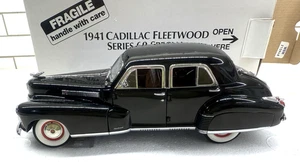 Danbury Mint 1941 Cadillac Fleetwood Series 60 Special 1:24 Model READ - Picture 1 of 13