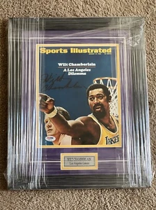 WILT CHAMBERLAIN SIGNED & FRAMED 8x10 PHOTO SPORTS ILLUSTRATED LAKERS PSA/DNA - Picture 1 of 3