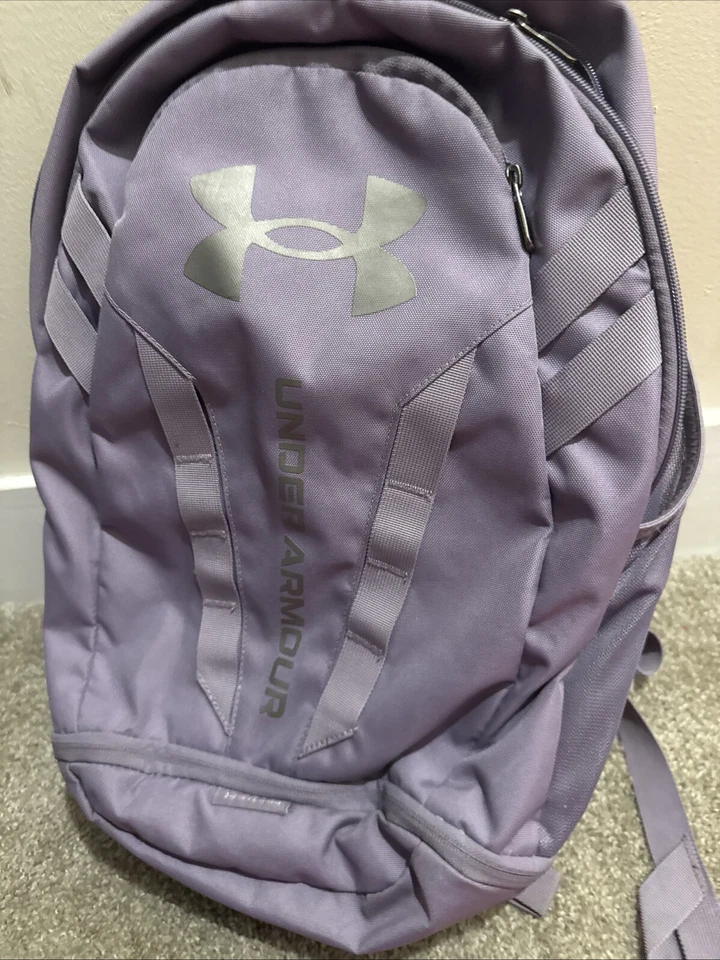 mochila under armor morado Foto 1 de 1