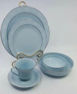 Noritake Fidelity Dinnerware 6pcs. Setting Blue White Flowers Platinum Trim EUC - Picture 1 of 11