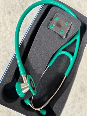 DIAFRAGMA ESTETOSCOPIO CARDIOLOGÍA VERDE PROFESIONAL DOBLE CABEZAL  Foto 1 de 4