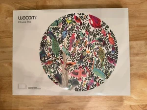 Wacom Intuos Pro Medium Creative Graphic Drawing Tablet PTH-660 NEW SEALED - Photo 1/9