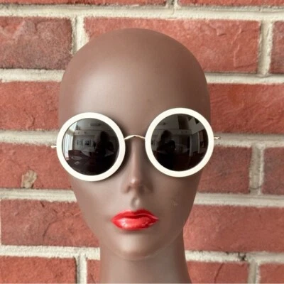 • Gafas de sol unisex redondas blancas negras Linda Farrow The Row hechas en Japón Foto 1 de 4