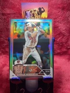 2023 Topps Series 1 - Gunnar Henderson (RC) Rainbow Foil Topps Logo Error ๐ - Picture 1 of 13